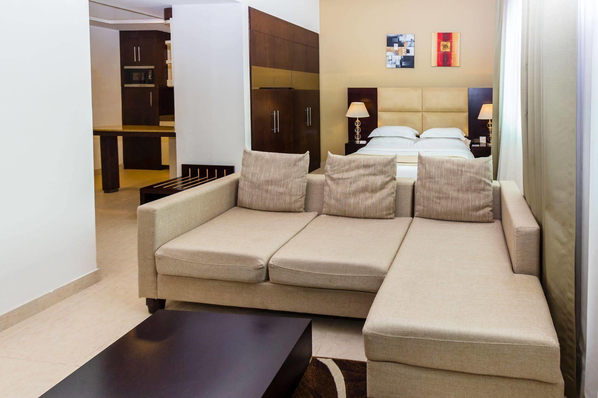 Tower Aparthotel 3*
